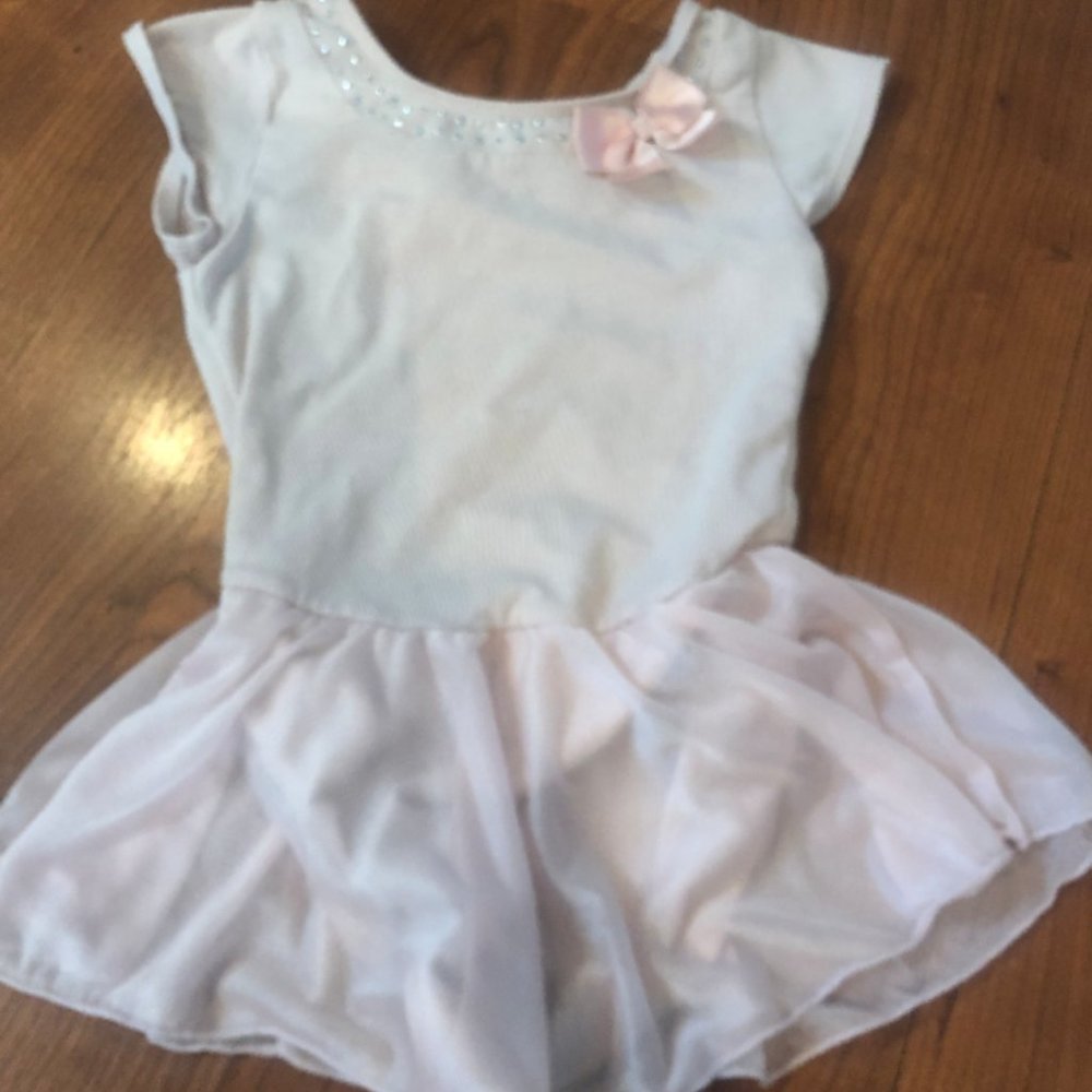 Danskin Freestyle (6/6x) Dance Outfit